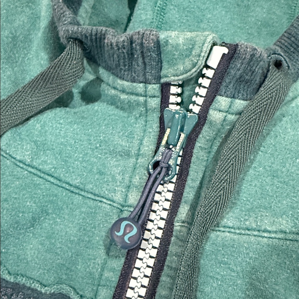 Womens Lululemon Teal Zip-Up Hoodie Sweatshirt blue top athletic medium - Picture 2 of 5